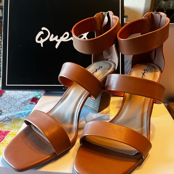 Qupid | Multi-Strap Sandal, NIB - Picture 4 of 7